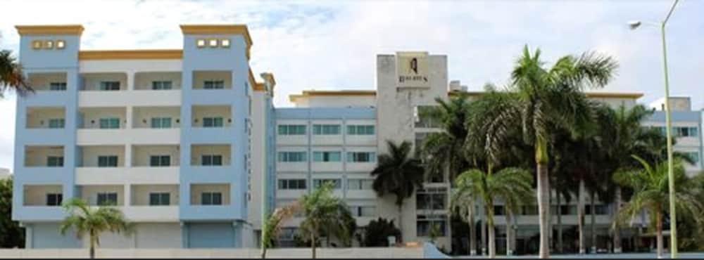 Hotel Baluartes Campeche Bagian luar foto