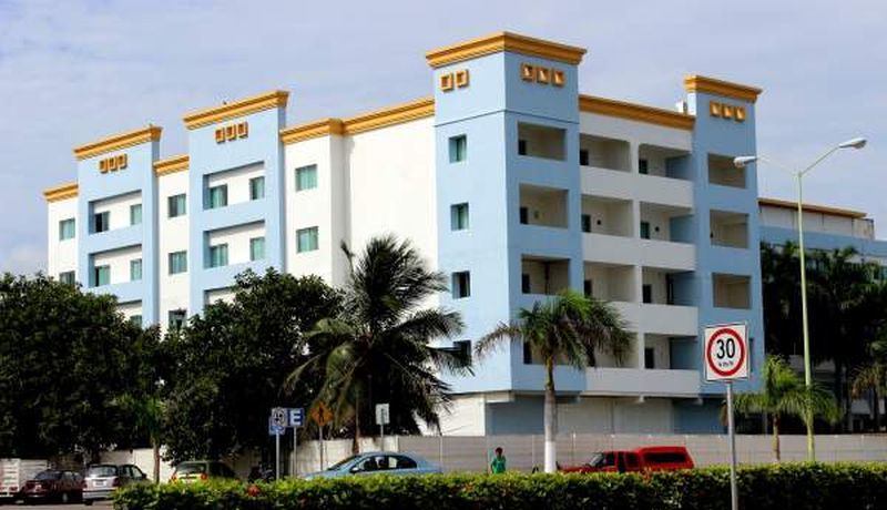 Hotel Baluartes Campeche Bagian luar foto