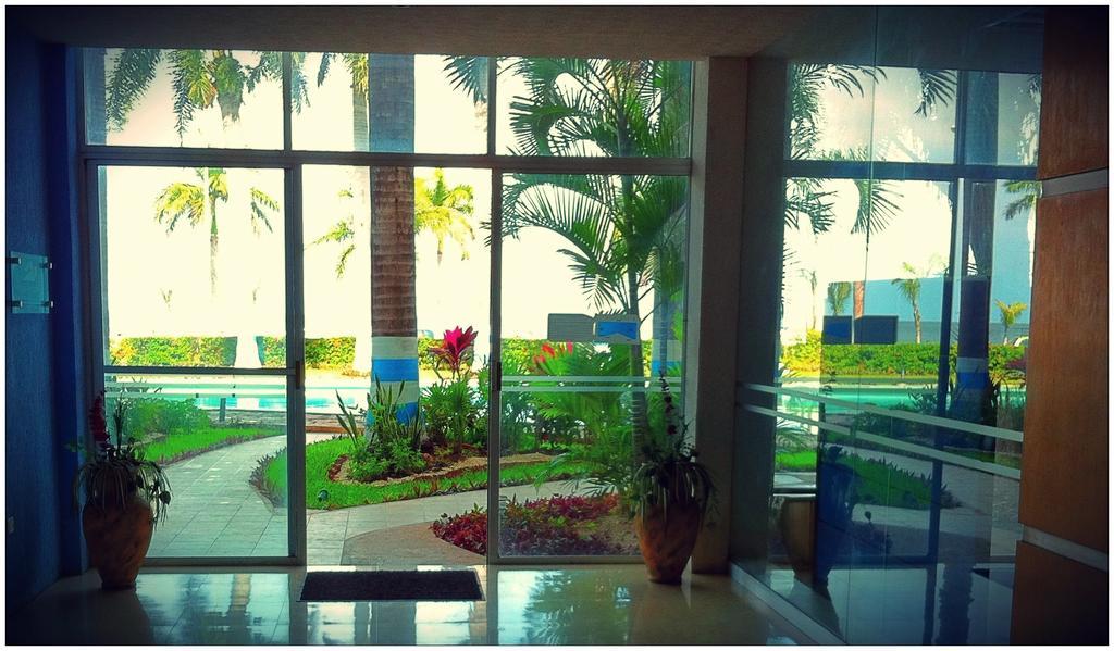 Hotel Baluartes Campeche Bagian luar foto